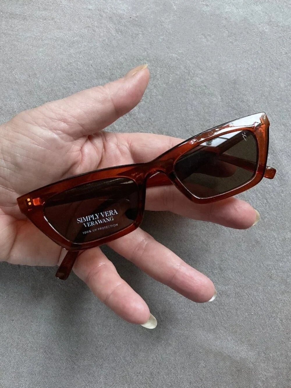 Simply Vera, Vera Wang, FATIMA amber Sunglasses, Weekender Travel Shades, NWOT